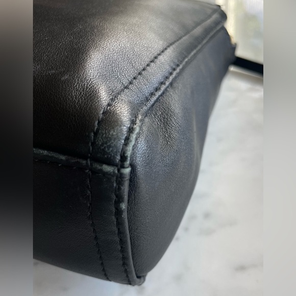 Lo&Sons Pearl Black Nappa Leather Crossbody Organizer, gold, replacement strap - Picture 9 of 15